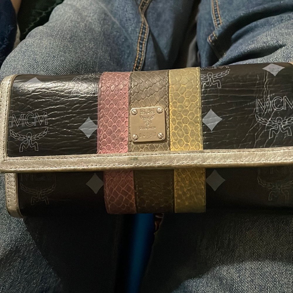 Full size MCM mens wallet with 16 card slots and 2 ID slots, change pocket a